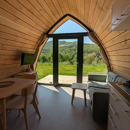 Kapszulahotel La De Romane - Mont Lozere Le Bleymard